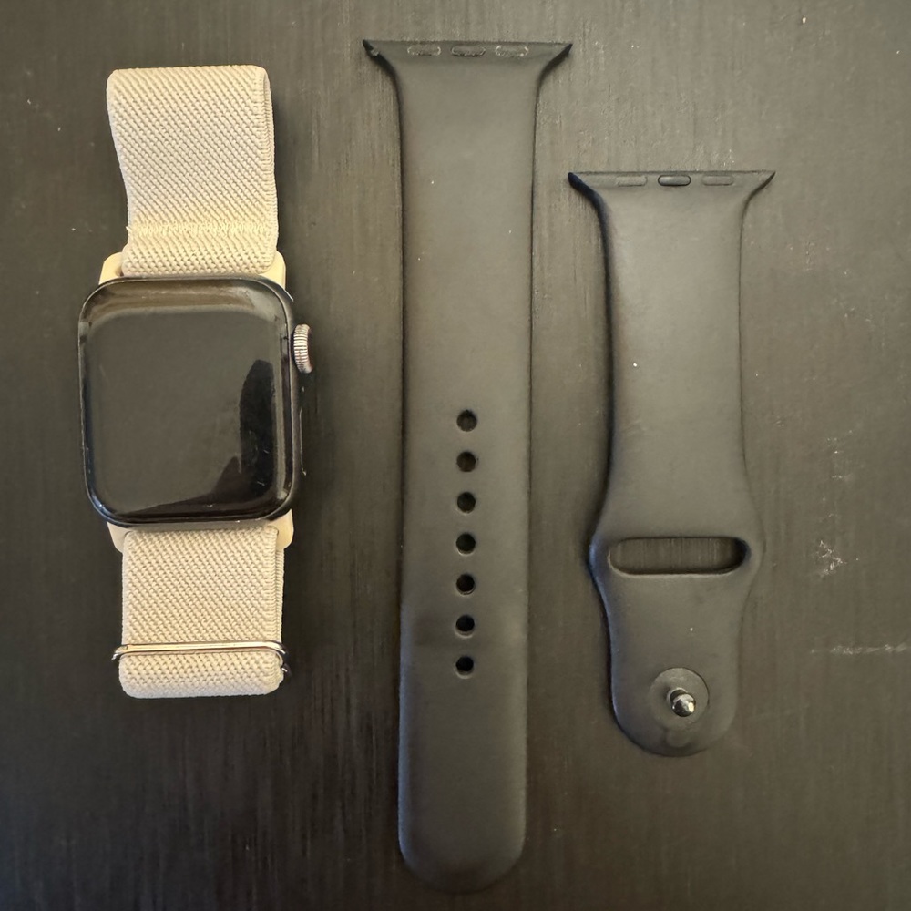 Apple Watch Series 5 40mm GPS + Cellular